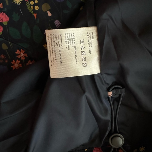 Danefae Raincoat - Picture 10 of 14